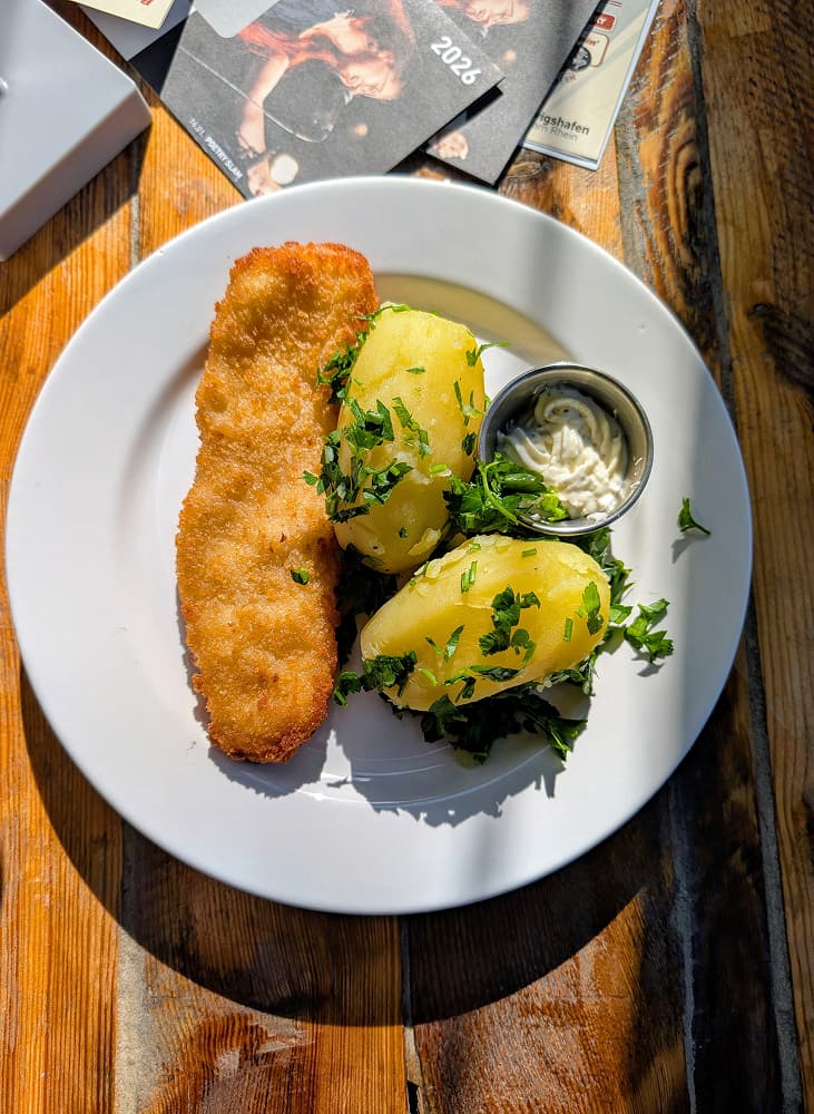 Schnitzel mit Kartoffeln